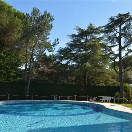 Comfortable Flat For 6 Guests In A With Common Pool In Lignanoriviera *