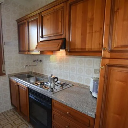Comfortable Flat For 6 Guests In A With Common Pool In Lignanoriviera 리그나노 사비아도로
